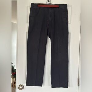 Banana Republic Gavin chino